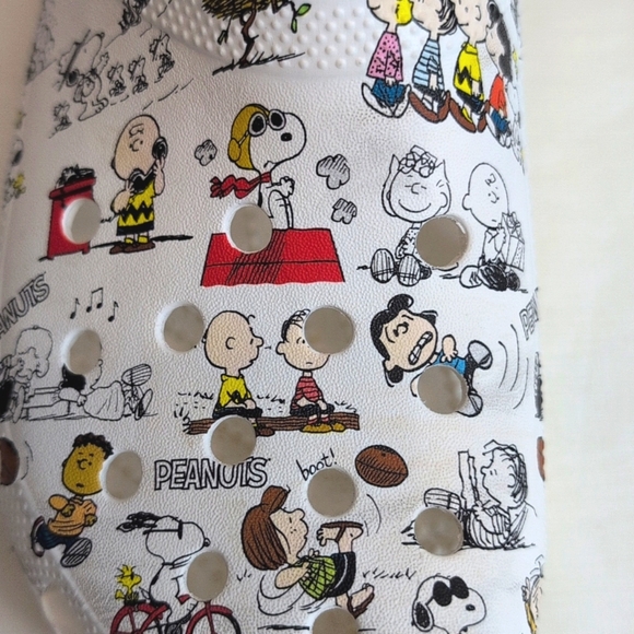 Crocs Classic Peanuts Clog Adult Size M9/W11 EUC - Picture 5 of 7